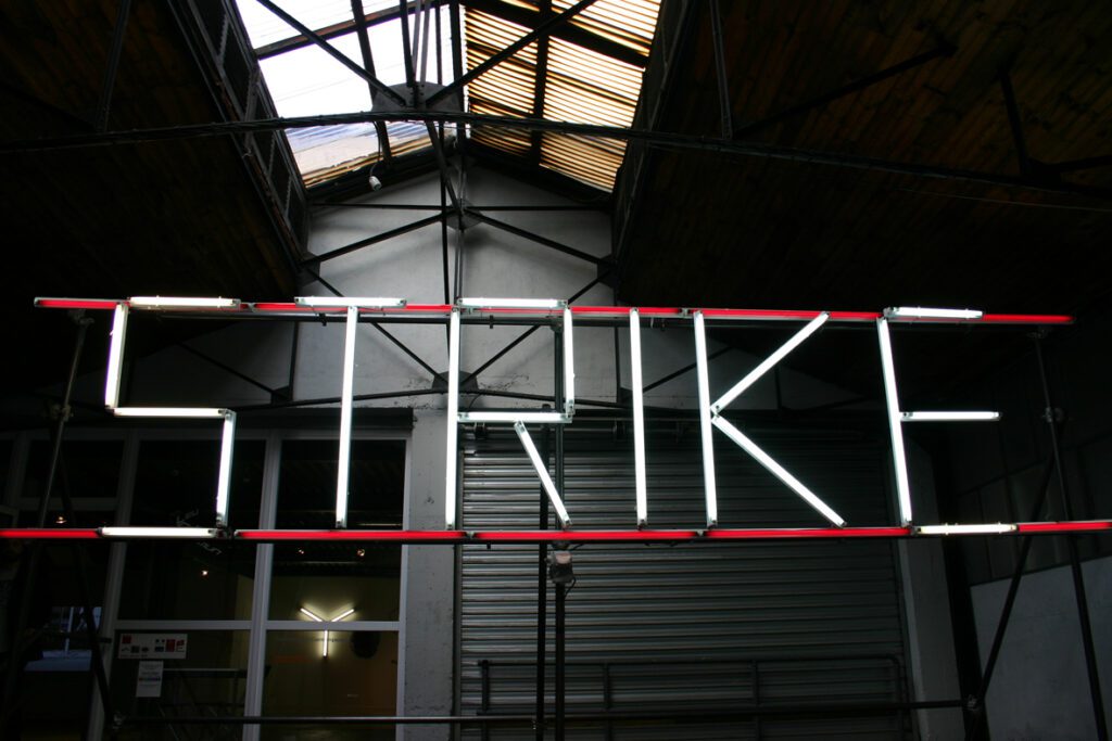 Copie de strike111