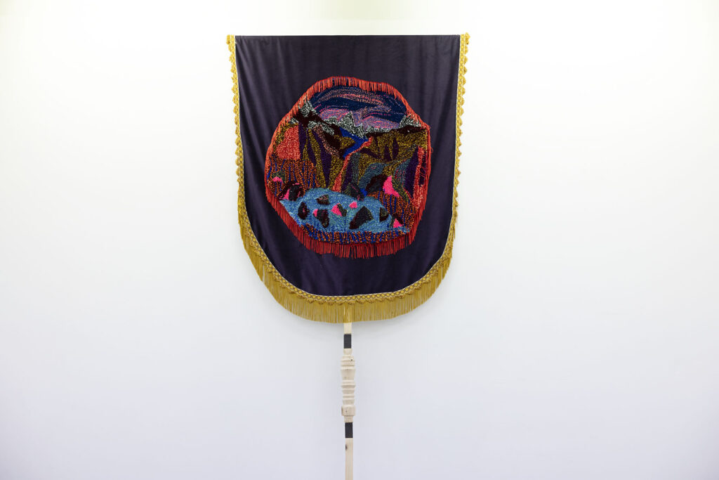 Entre les deux, des chemins. Exposition collective à Lieu-Commun. Air de Midi, réseau art contemporain en Occitanie, Documents d'Artistes Occitanie, Lieu-Commun, artist-run space et Le Nouveau Printemps s'associent pour une exposition inédite. En écho