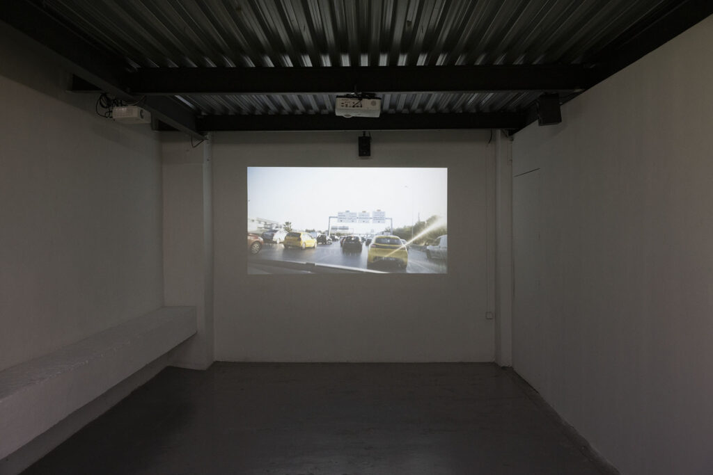 Entre les deux, des chemins. Exposition collective à Lieu-Commun. Air de Midi, réseau art contemporain en Occitanie, Documents d'Artistes Occitanie, Lieu-Commun, artist-run space et Le Nouveau Printemps s'associent pour une exposition inédite. En écho